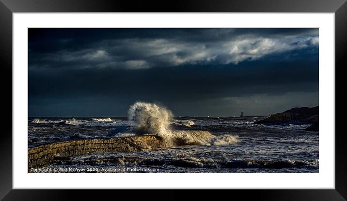 Cullercoats Bay Framed Mounted Print by Rob McAvoy