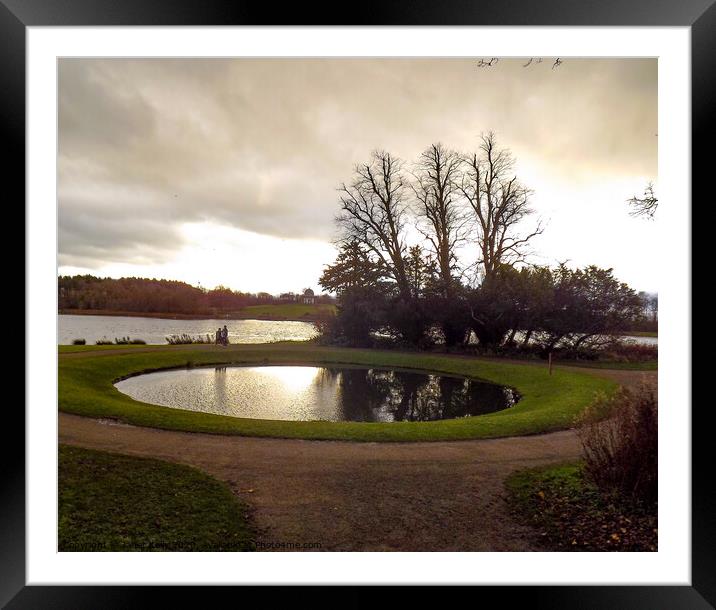 Lake at Hardwick park  Framed Mounted Print by Janet Kelly