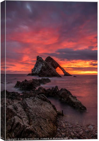 Sunrise at Bow Fiddle Rock Canvas Print by Ken le Grice