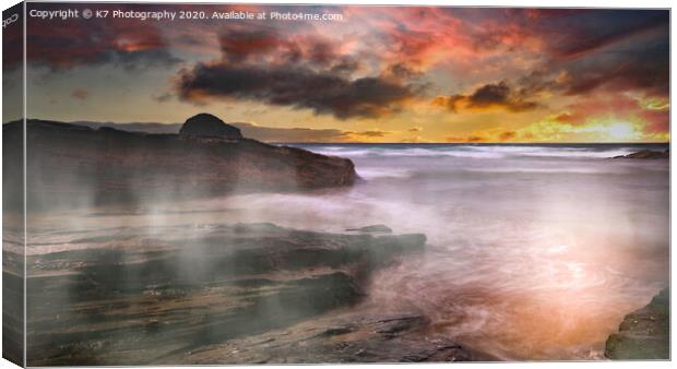  Gull Rock and Trebarwith Strand, North Cornwall Canvas Print by K7 Photography