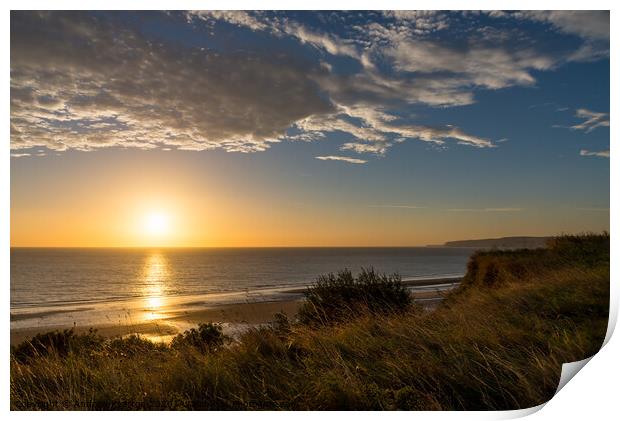 Sunrise at Filey Bay, North Yorkshire Print by Andrew Kearton