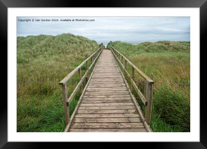 Walkway to West Sands Beach  - St Andrews  Framed Mounted Print by Iain Gordon