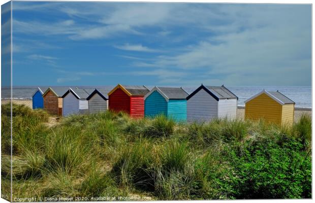 Southwold huts on the beach Suffolk Canvas Print by Diana Mower