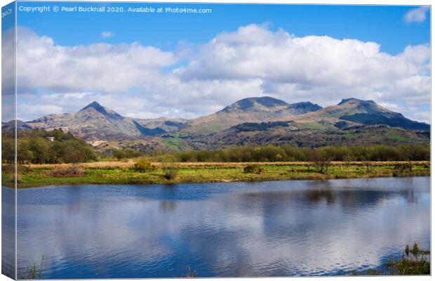 Cnicht and the Moelwyns Across Afon Glaslyn River Canvas Print by Pearl Bucknall