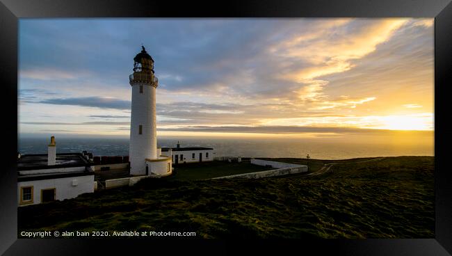 The Mull of Galloway Lighthouse Framed Print by alan bain