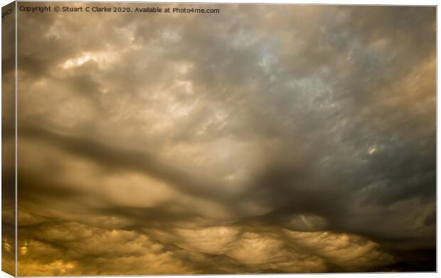 Asperitas clouds Canvas Print by Stuart C Clarke