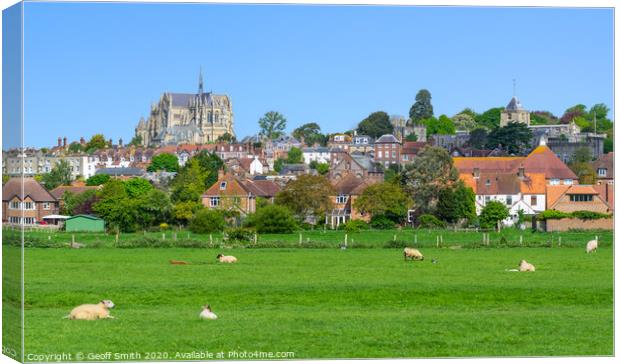 Arundel town & cathedral Canvas Print by Geoff Smith