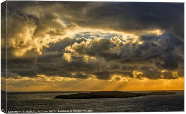 Sunrise over the island of Mousa in Shetland Canvas Print by Richard Ashbee