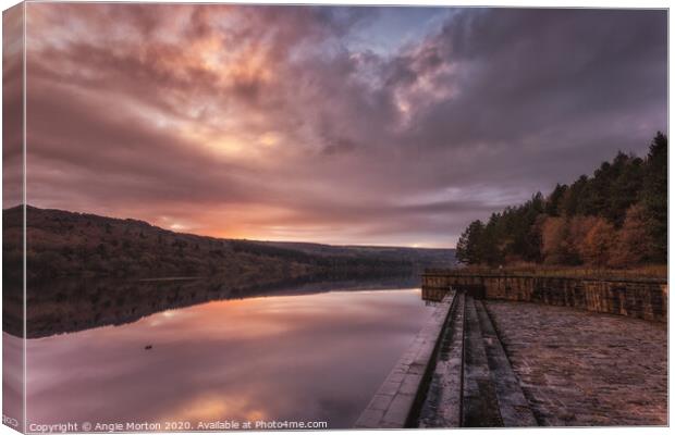 Broomhead Reservoir Sunset Canvas Print by Angie Morton