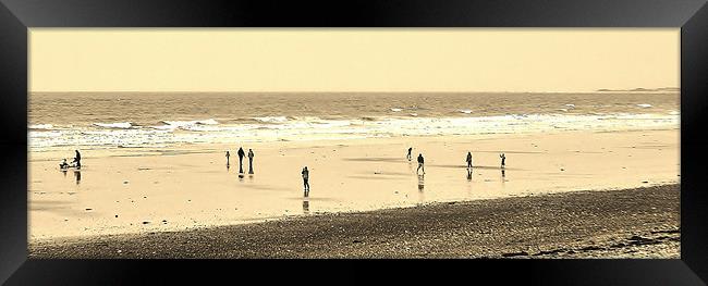 Sand people Framed Print by Sean Wareing