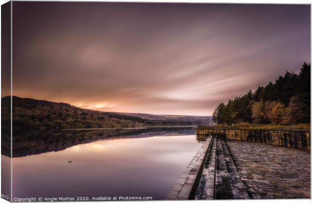 Fading Light at Broomhead Reservoir Canvas Print by Angie Morton