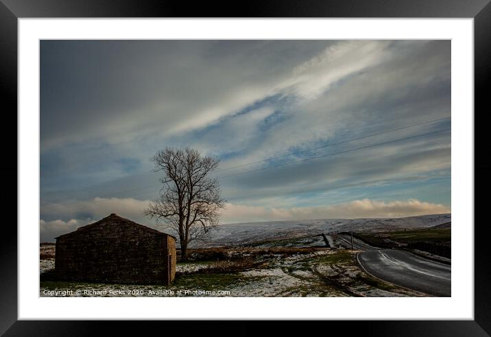 Snow in the yorkshire dales Framed Mounted Print by Richard Perks