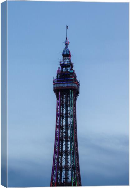 Blackpool tower at night  Canvas Print by chris smith
