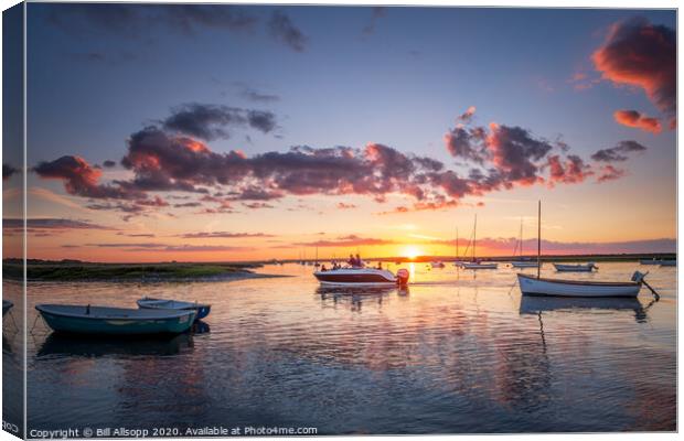End of a perfect day. Canvas Print by Bill Allsopp
