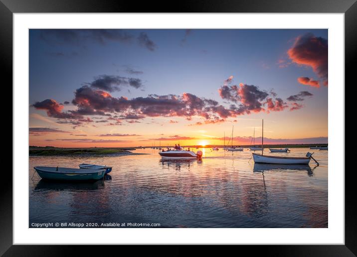 End of a perfect day. Framed Mounted Print by Bill Allsopp