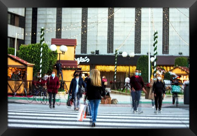 Busy urban life: a pedestrian crossing Framed Print by Jose Manuel Espigares Garc