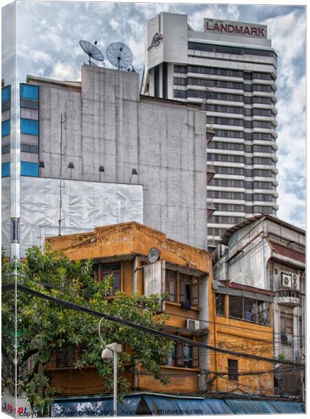 Old and new contrasting architecture. Bangkok, Thailand. Canvas Print by Peter Bolton