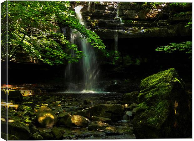 Gibsons Cave Canvas Print by Richie Fairlamb