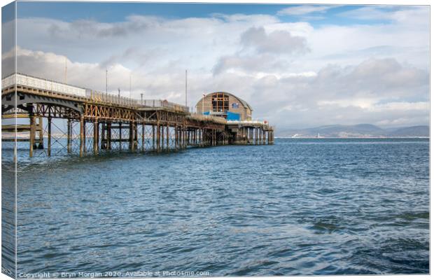Mumbles pier with the new lifeboat house Canvas Print by Bryn Morgan