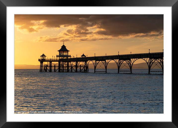 Clevedon Pier at sunset Framed Mounted Print by Sarah Smith