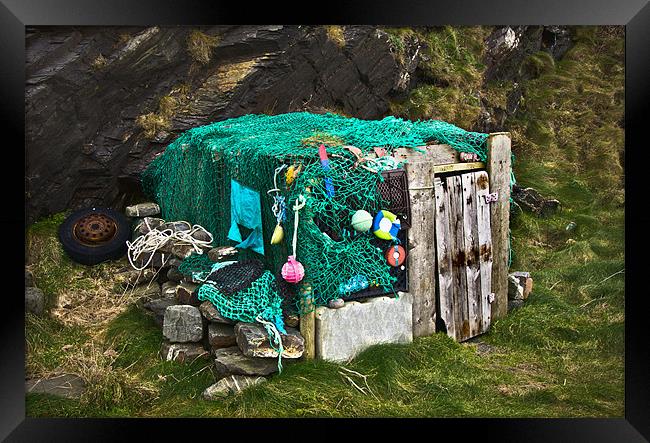 A Cornish Beach hut Framed Print by Pete Hemington