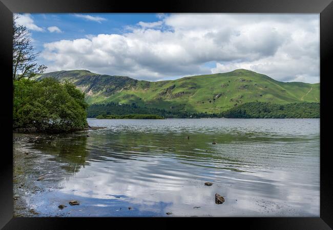 Derwent Water Lake District  Framed Print by chris smith