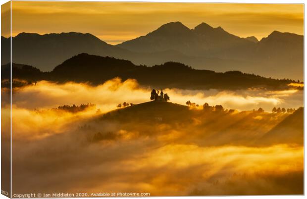 Church of Saint Thomas at sunrise Canvas Print by Ian Middleton