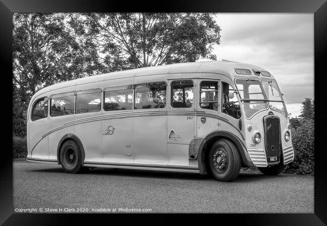 Bristol L6B Coach - Black and White Framed Print by Steve H Clark