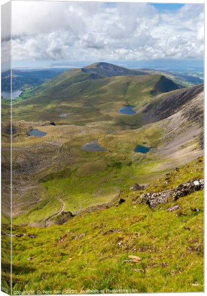 Mountain view from the Snowdon summit, Snowdonia, Wales Canvas Print by Pere Sanz