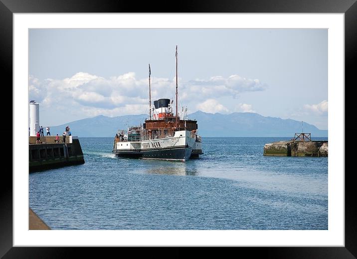 PS Waverley arriving at Ayr Framed Mounted Print by Allan Durward Photography