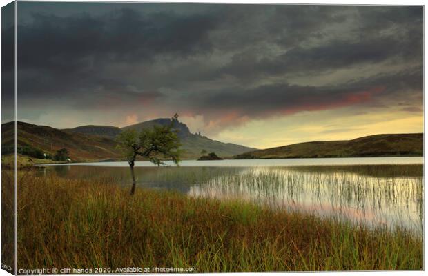 Loch Fada, Isle of skye Canvas Print by Scotland's Scenery