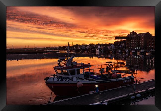Sunrise over the harbour at Wells-Next-The-Sea  Framed Print by Gary Pearson