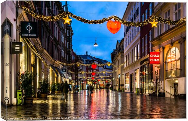 Christmas shopping street at night in Copenhagen Canvas Print by Stig Alenäs