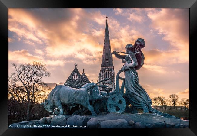 Gefion Fountain and St. Alban’s Church at sunset  Framed Print by Stig Alenäs