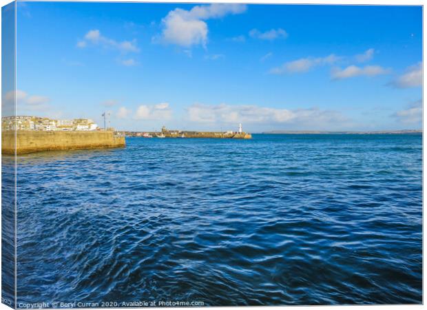 Majestic Waves of St Ives Canvas Print by Beryl Curran