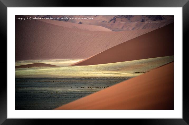Dune del namib Framed Mounted Print by Salvatore Valente