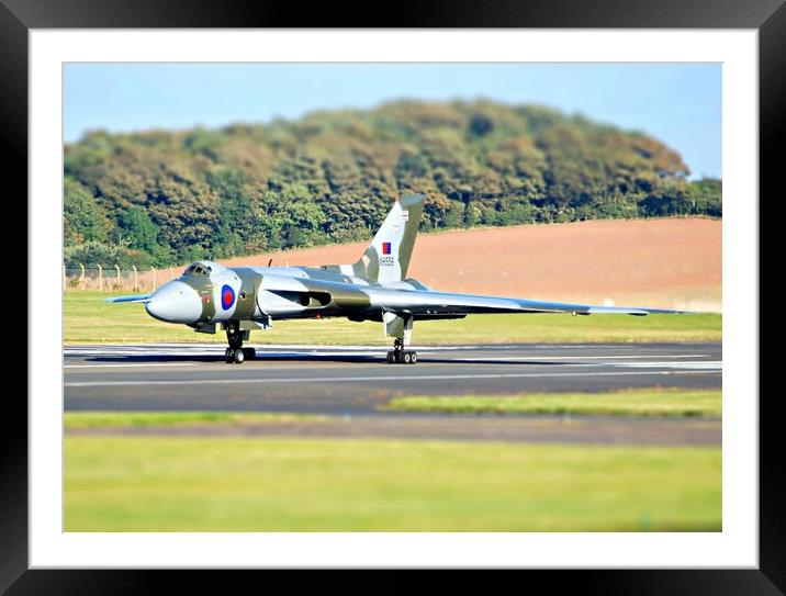 The Vulcan howl, the mighty Avro Vulcan Framed Mounted Print by Allan Durward Photography