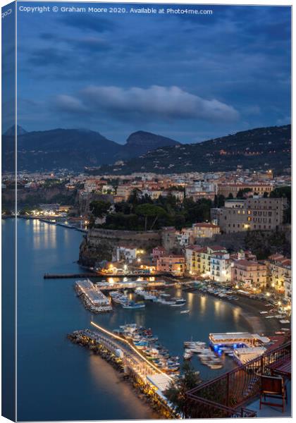 Sorrento evening Canvas Print by Graham Moore