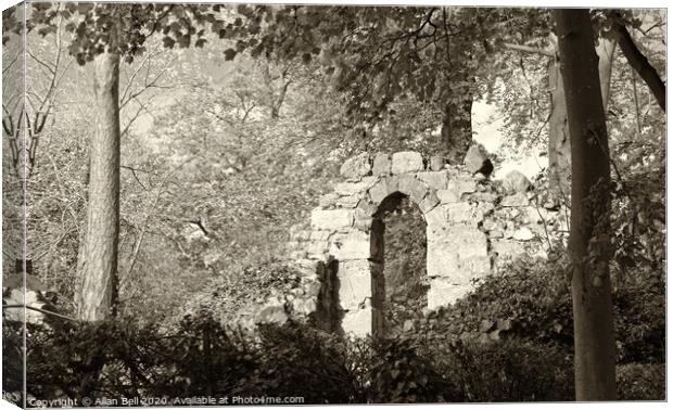 Ruthin Castle Ruins Canvas Print by Allan Bell