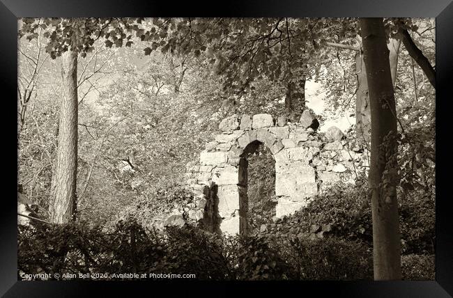 Ruthin Castle Ruins Framed Print by Allan Bell