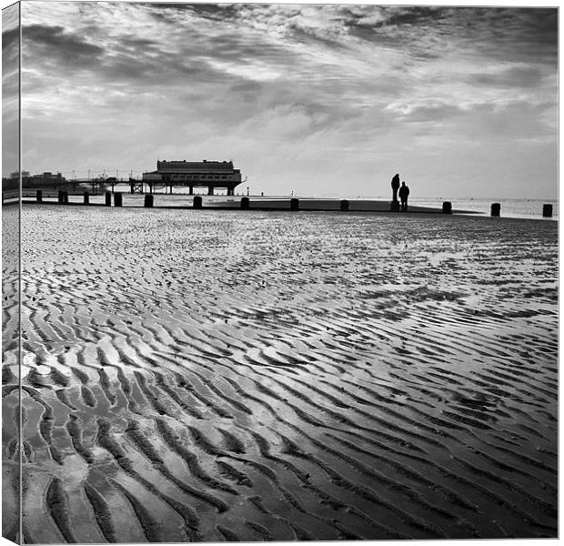 Cleethorpes Beach, Lincolnshire Canvas Print by Dave Turner