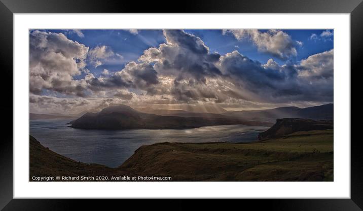 Crepuscular rays over Ben Tianavaig Framed Mounted Print by Richard Smith
