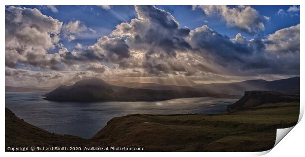Crepuscular rays over Ben Tianavaig Print by Richard Smith
