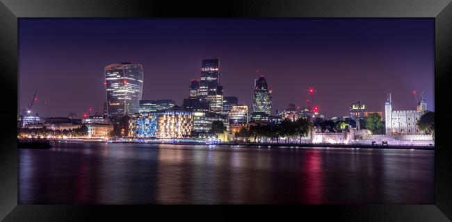 London at night Framed Print by chris smith