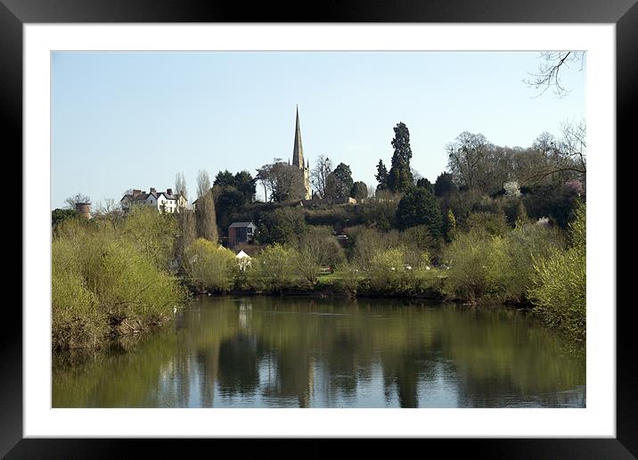 Ross on Wye Framed Mounted Print by les tobin