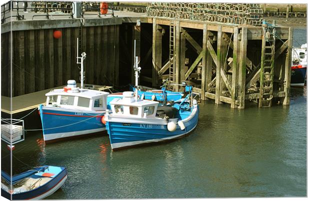 Fishing Boats in Whitby Harbour Canvas Print by graham young