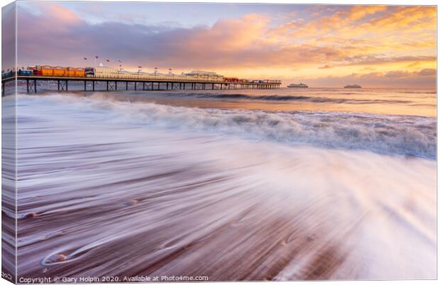 Winter sunrise at Paignton Pier Canvas Print by Gary Holpin