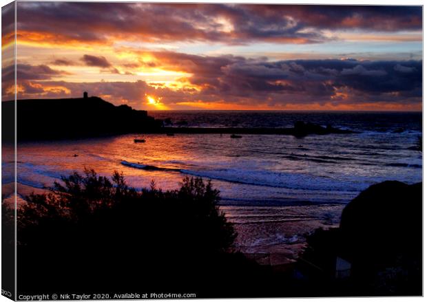 Sunset in Bude Canvas Print by Nik Taylor
