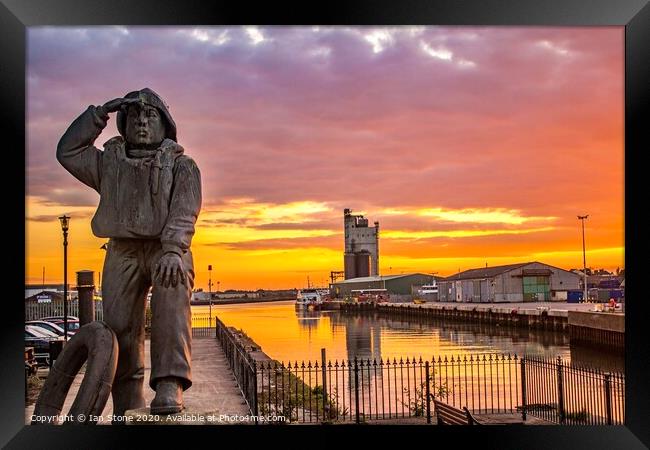 Lowestoft Sunset  Framed Print by Ian Stone