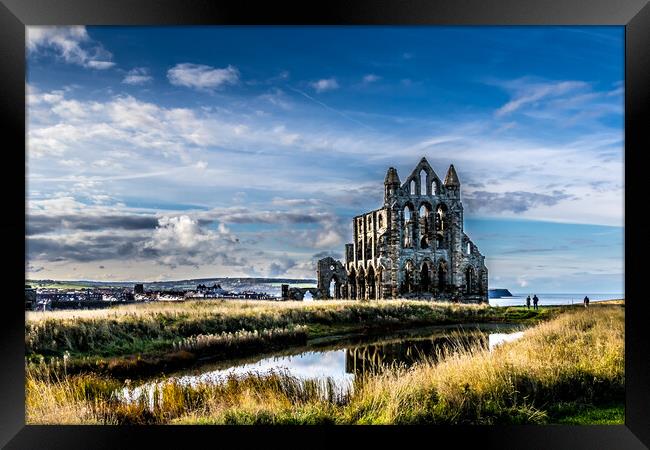 Whitby Abbey Framed Print by chris smith